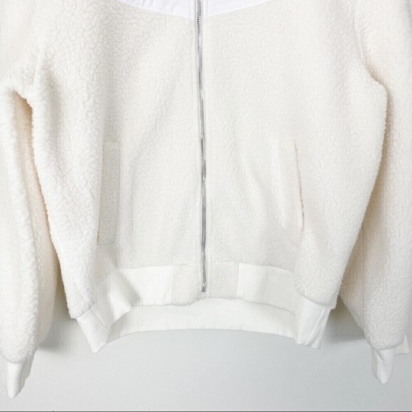 ZYIA ACTIVE Ivory Flying V Sherpa Shearling Full Zip Bomber Jacket gorpcore XL - Picture 5 of 10